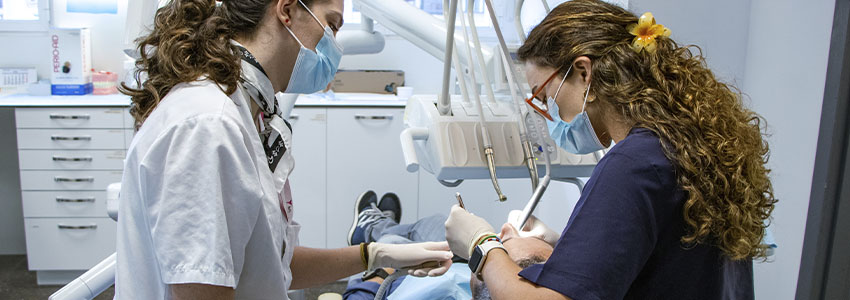 Màster de Formació Permanent en Odontologia Restauradora i Endodòncia